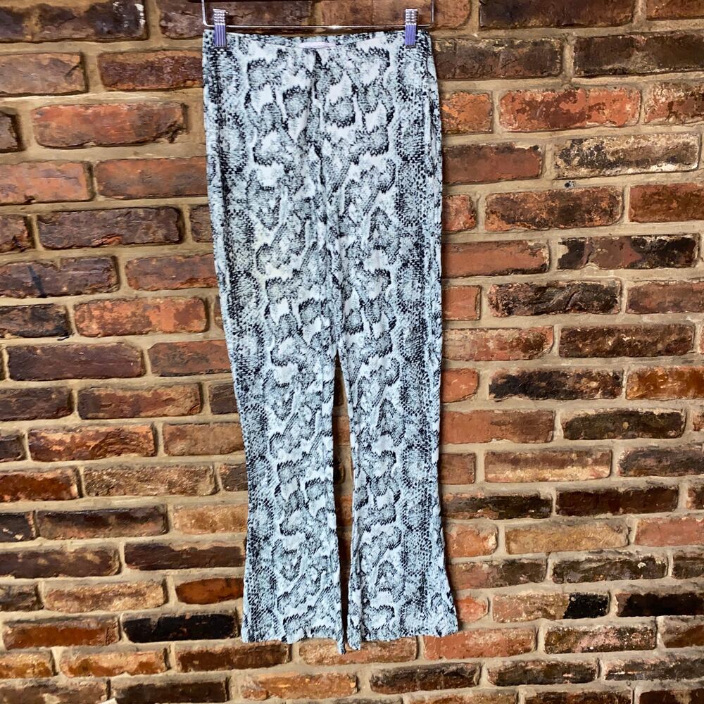 Urban Outfitters Black White Snakeskin Print Flare Leggings Yoga Pants Small